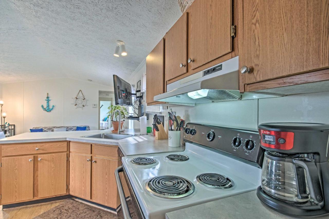 Bright Pensacola Home With Backyard - Pets Welcome! 外观 照片
