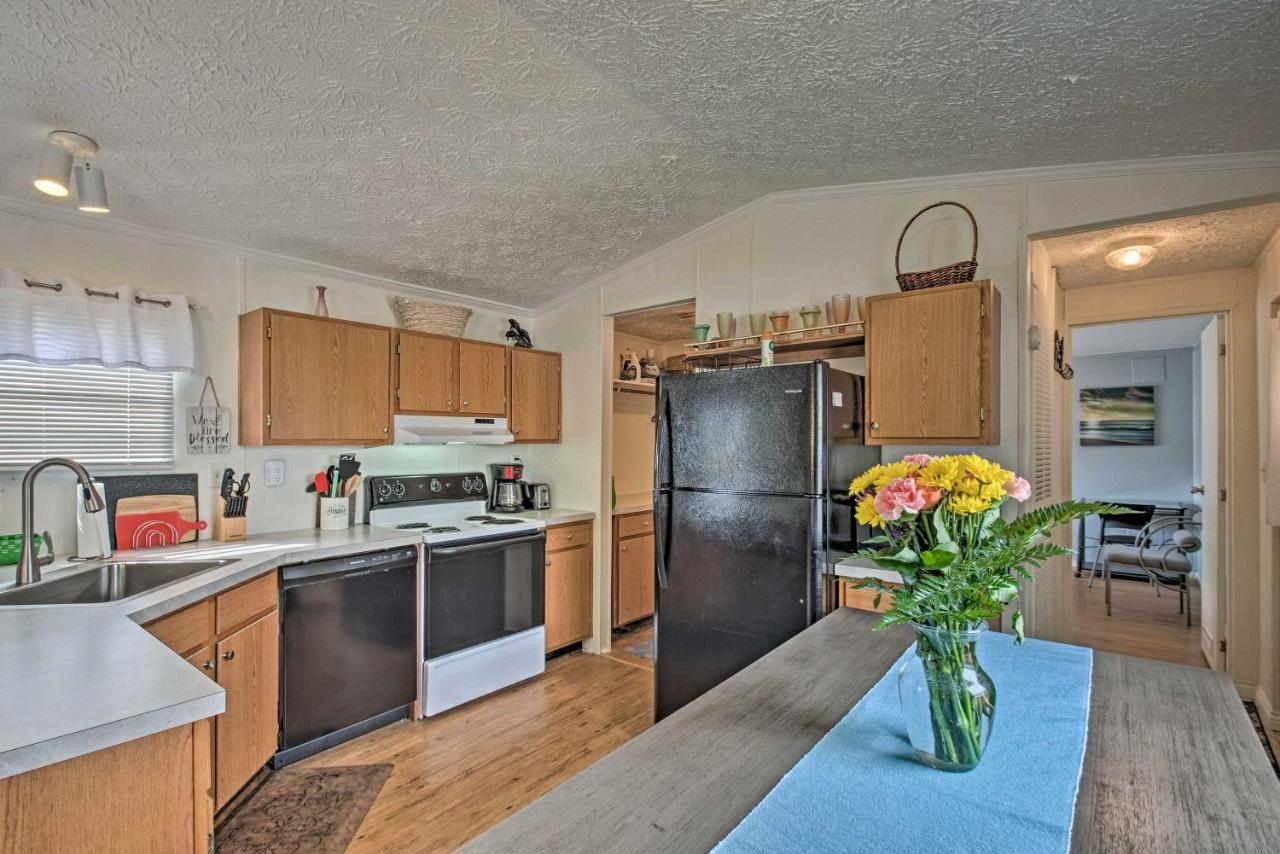 Bright Pensacola Home With Backyard - Pets Welcome! 外观 照片