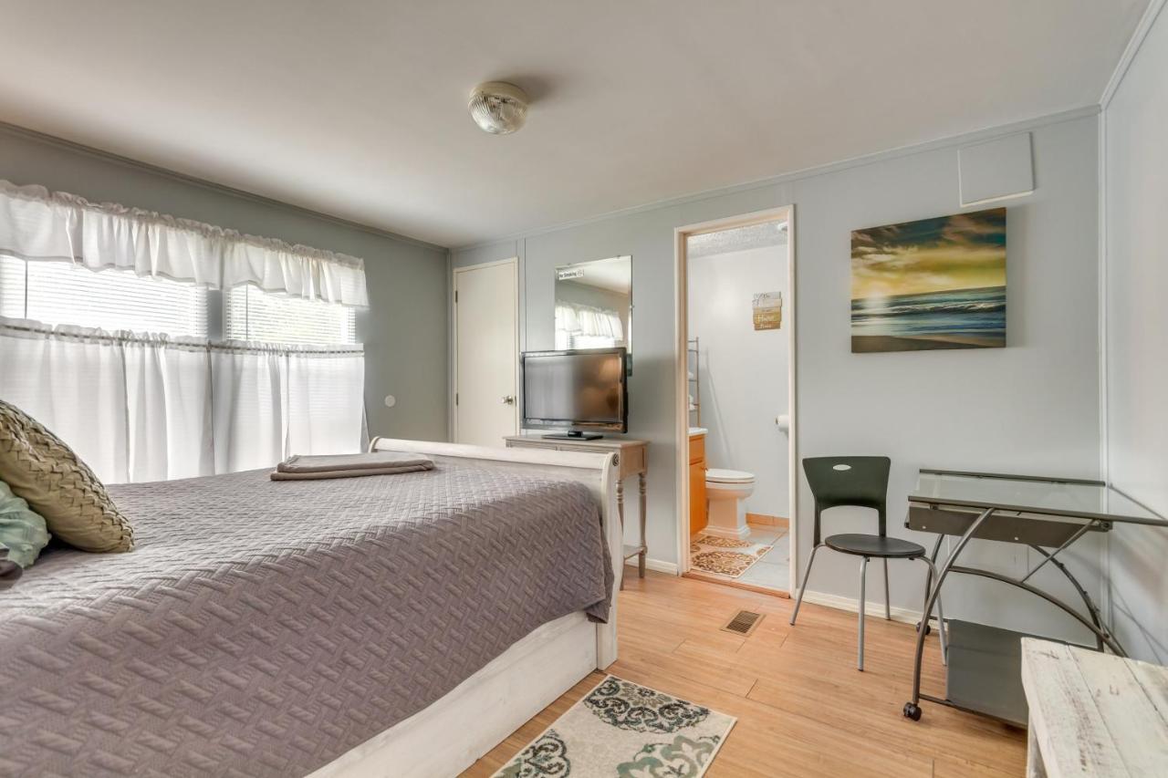 Bright Pensacola Home With Backyard - Pets Welcome! 外观 照片